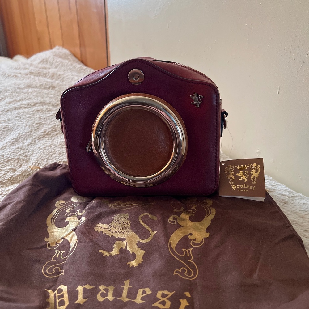 Pratesi Camera bag in Merlot leather